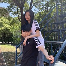 現貨熱銷-Adidas 三葉草 短T 短袖 上衣 白 白色 小Logo 花 鬱金香 手拿花 FL4066 三條線 歷史價格詳細信息