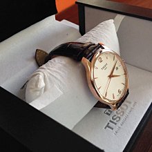 現貨TISSOT Carson 銀色框 白色面錶盤 黑色皮革錶帶 石英 男女對錶 T0854101601200 / T0852101601200 天梭 情侶錶 歷史價格詳細信息