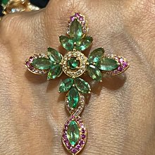 天然祖母綠，無浸油處理、無加熱，純銀大戒指，鑲嵌多顆小祖母綠蛋面、鋯石水鑽，戒圈內圍直徑1.67公分，男女皆適合 歷史價格詳細信息