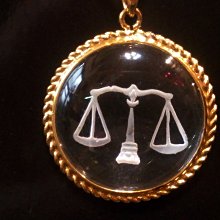 B. & W. world *美美的花飾*R13135*小朵日式玫瑰***胸花***顏色可自選** 歷史價格詳細信息