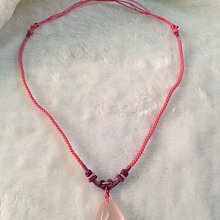 AAA+天然草莓晶手鍊～窄版～《朱23款》～手圍19.5號，內徑61mm寬12厚7mm～㊣鴿血紅！細細秀氣版型、鮮紅欲滴草莓晶！滿滿紅肉草莓籽！～｛熊寶貝珠寶｝ 歷史價格詳細信息