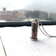 碧璽碎石、稀有高品質碧璽、每顆都能拿來當高級飾品的碎石、數量不多要買要快、下單一份一百公克 歷史價格詳細信息