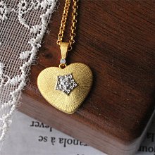 意大利工藝祖母綠一體鍊和紅寶石吊墜，金屬部分是銀有銀標，具體 歷史價格詳細信息