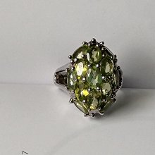 【開運如意閣】造型水晶戒指-鑲A級晶透黃水晶.紫水.紅石榴-銀K-國際圍12內徑17.5mm-正面最寬約11mm(2盒7) 歷史價格詳細信息