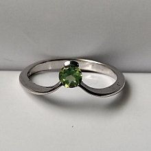 【開運如意閣】造型水晶戒指-鑲A級晶透黃水晶.紫水.紅石榴-銀K-國際圍12內徑17.5mm-正面最寬約11mm(2盒7) 歷史價格詳細信息