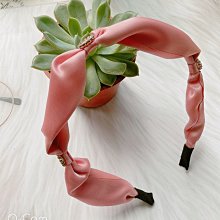 氣質款髮箍高顱頂原創設計女2023新款高級感洋派時尚大圓臉適合的 歷史價格詳細信息