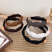 {朵朵韓飾} B9640 韓國直送(正韓)-法式氣質麂皮麻花髮箍(四色) 歷史價格詳細信息