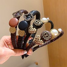 下殺-輕奢矮凳時尚梳妝凳創意簡約餐凳布藝網紅不銹鋼圓凳家用板凳個性 歷史價格詳細信息