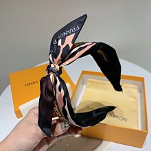 【熱賣精選】2023L 暗紋提花萬花筒真絲方巾 圍巾 頭巾 小披肩 包包配飾 腰帶 綁包帶 束發帶 9090cm  【妖 歷史價格詳細信息