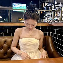 CHANEL 新款CHANEL字母海灘風格塗鴉設計罩衫/薄圍巾 (附收納袋) 歷史價格詳細信息