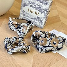 2️⃣手90%????正品Marc Jacobs 簡約 柔軟 MJ純牛皮 半月包 肩背包 可調式斜背包 歷史價格詳細信息