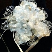 B. & W. world ***美美的花飾*R13211*創意胸針*絲巾或領帶的伴侶*數量有限售完為止 歷史價格詳細信息