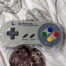超級任天堂 原廠日製主機*1、原廠手把*2、日卡遊戲*6、Gameboy 轉接卡*1、 原廠公事包*1 組合 出售 歷史價格詳細信息