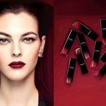 全新Chanel香奈兒超重工水鑽徽章皮靴黑色，靴子41碼， 明星同款，已絕版，全新 可走驗貨寶，全新正品有防塵袋，驗貨寶 歷史價格詳細信息