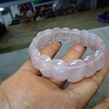《藍晶寶石玉石特賣》→〈手排鐲系列〉→天然阿富汗青金石長蛋弧形超厚寬版手排鐲→W1329-1 歷史價格詳細信息