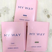 週二免運????香奈兒禮盒????珍珠光感淨白勻亮精華/奢華金燦賦活粉底精萃/溫和雙效眼部卸妝液10ml/1號紅色山茶花活能精萃/乳霜/5ml 。盒子可能有壓痕 歷史價格詳細信息