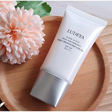 極光白 防水自黏壁紙 純色仿珠光銀粉烤漆 歷史價格詳細信息