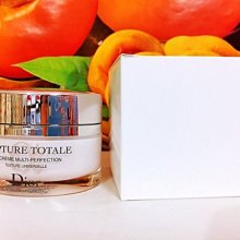 DIOR 迪奧逆時完美粉餅(蕊) 11g #020 (2N)  百貨公司專櫃正貨透明盒裝（粉餅有一點破損） 歷史價格詳細信息