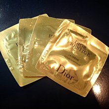迪奧  Dior  2024ss新款 短袖  圓領 針織衫 毛衣 ，專柜面料 透氣舒適度高，細節無可挑剔，品牌元素設計理念，手感細 NO15342 歷史價格詳細信息