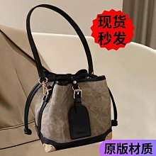 【V記】高定 周雨彤徐璐厚底小白鞋女十字架運動鞋滑板鞋黑白熊鞋 歷史價格詳細信息