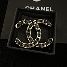 【熱賣精選】2023CHA   香  同步上新別針 珍珠水鑽胸針胸花明星大牌同款 歷史價格詳細信息