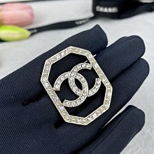 倉庫直銷#香 愛心光面手鐲 鑲鑽鏤空字母手環 開口手鐲 編號5083 歷史價格詳細信息