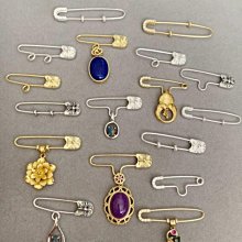 鮑勃の生活館925純銀別針 吊墜變胸針 U形扣帶矽膠定位珠 防走光萬能K金胸針 價格比較,價格查詢,歷史價格詳細信息