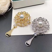 鮑勃の生活館胸針 珍珠四葉草防走光胸針扣固定衣服隱形免縫胸花胸針高檔女氣質別針 歷史價格詳細信息