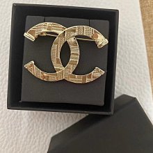 熱銷新款 Ch  印花淡金色花紋浮雕胸針 胸花  明星大牌同款服裝包包 價格比較,價格查詢,歷史價格詳細信息