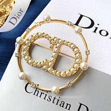 熱銷新款 D 奧 CD字母珍珠 胸針 別針 明星大牌同款服裝包包 歷史價格詳細信息
