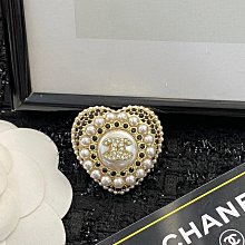 CH  香 小號白色穿皮 別針 胸針 胸花 ~妖精館 歷史價格詳細信息