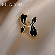 春夏新款C傢小香風菱格電繡五金雙C扣夾趾人字拖鞋女外穿日常沙灘拖厚底麵包鞋真皮平底拖鞋女 歷史價格詳細信息