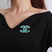 熱銷新款 香 Ch@ 大方珍珠水鑽設計，剛柔並濟沖擊視覺胸針 別針 胸花   明星大牌同款服裝包包 歷史價格詳細信息