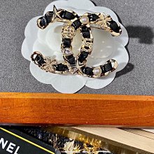 新上架熱銷CH 香 方形 胸針 別針  胸花 大牌同款包包首飾鞋 歷史價格詳細信息