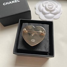 熱銷新款 ch 香 布料  愛心胸針 別針 明星大牌同款服裝包包 歷史價格詳細信息