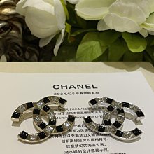 CHANEL 25C早春飯盒包 這壹季的飯盒包真的是25C的人氣單品了，可以手拿可以斜背性價比之王???? 歷史價格詳細信息