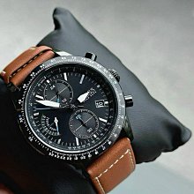 現貨HUGO BOSS Globetrotter 黑色面錶盤 金色不鏽鋼錶帶 石英 雙眼計時 男士手錶 1513932 歷史價格詳細信息