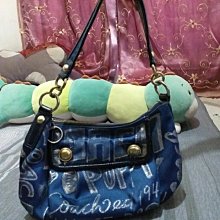 降，Coach 黑色荔枝真皮小方斜背包，真的很漂亮又好看，內容量也很大喔！ 歷史價格詳細信息