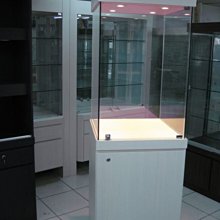 億品玻璃櫃.展示櫃，玻璃展示櫃，文物展示櫃，藝品櫃，手機櫃、精品櫃、珠寶櫃、飾品櫃、鐘錶櫃.樣品櫃.模型櫃.公仔櫃 歷史價格詳細信息