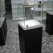 億品展示櫃、玻璃櫃、玻璃展示櫃，手機櫃、飾品櫃，藝品櫃、精品櫃、化妝品櫃、珠寶櫃、玻璃櫥櫃.公仔櫃 歷史價格詳細信息