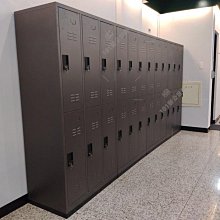 (W90*D51.5*H179cm)15人衣櫃(黑色烤漆)、三排15門置物櫃…隱藏式後鈕設計，更加整齊美觀~可訂色 歷史價格詳細信息