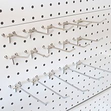 五金工具掛板塑料零件盒掛鉤上墻方孔洞洞板工具架工作臺金屬掛鉤~熱賣款！-規格不用 價格不同 歷史價格詳細信息