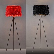 【挑椅子】幾何造型時尚茶几 三角几 Table。紅色。(復刻版) TA-001 歷史價格詳細信息