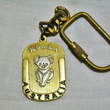 L皮.已稍有年代展開長約46公分三折式南無觀世音菩薩/南無阿彌陀佛/南無大勢至菩薩擺飾! 歷史價格詳細信息