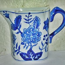 aaL集.(企業寶寶玩偶娃娃)近全新Pooh小熊維尼造型鐵質置物盒!--值得擁有!/黑箱30/-P 歷史價格詳細信息