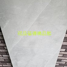 品名：精品（藏玉）奇石方章 重量：955克 規格：5.3x5.4x12厘米 編號：000號 壽山石 印章 擺件 二手【國玉之鄉二店】359 歷史價格詳細信息
