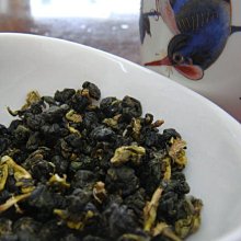 【茶葉館】茶農直營~梨山翠巒高冷烏龍茶~喉韻甘醇~氣味幽雅~茶湯鮮美，清甜滑口~免運!! 歷史價格詳細信息