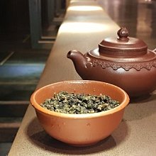 《古農真壺》古農真壺稀世名泥壺系列~太極壺【灑金大紅袍】140cc。專營宜興紫砂壺、名家壺、朱泥壺、茶壺/茶具。 歷史價格詳細信息