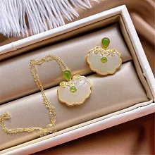 純銀玉兔項鏈女S999純銀吊墜兔子本命年生日情人節禮物送女友。 歷史價格詳細信息