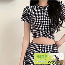 ROXANNE｜現貨｜單肩純色挖腰連身泳衣 連身泳裝 比基尼 bikini【雅妤精選】 歷史價格詳細信息